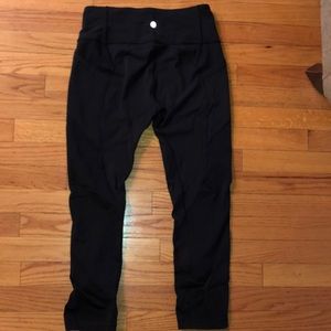 NEW! ONLY WORN ONCE! Lululemon Capris w/ pockets